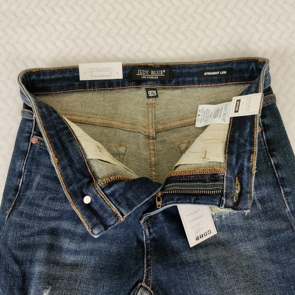 Judy Blue Walnut Creek Mid Rise Distressed Dark Blue Cropped Straight Size 9/29 - Picture 5 of 11